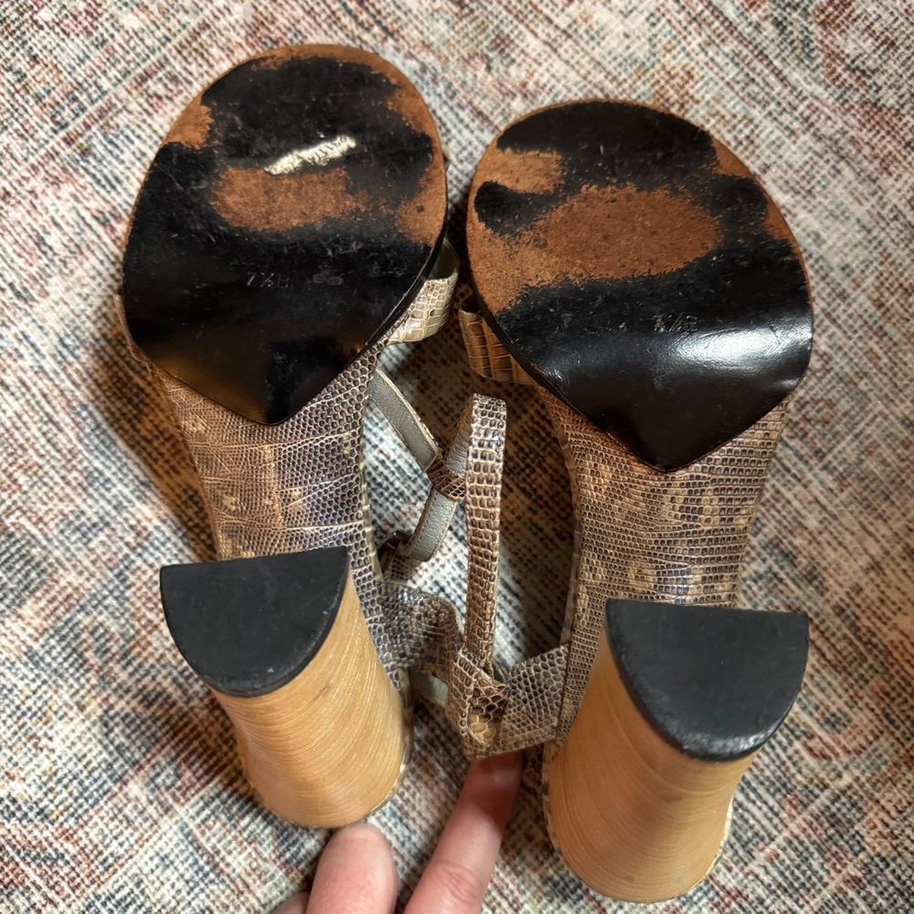 Gucci Women's Vintage Python Leather Strappy Sandals Wood Block Heels 7.5 - Picture 10 of 11